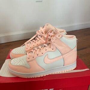 Nike Women's Sneakers - Light Pink and White